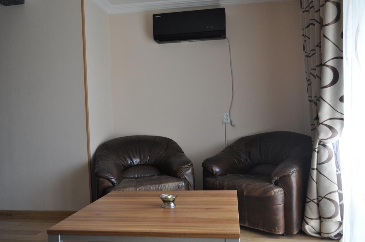 Hotel Your Comfort Tbilisi Bagian luar foto